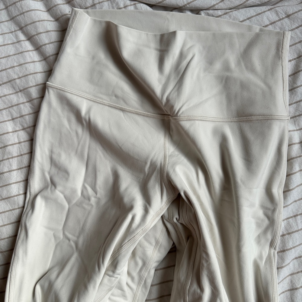 White lululemon aligns